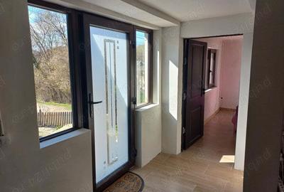 Ocazie: casa de vacanta sau locuinta permanenta in Doftana, zona linistita langa padure Ocazie: casa de vacanta sau locuinta permanenta in Doftana, zona linistita langa padure - 2