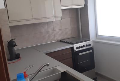 Piata Iancului,Metrou,bl.reabilitat,Renovat,geam la baie,Liber