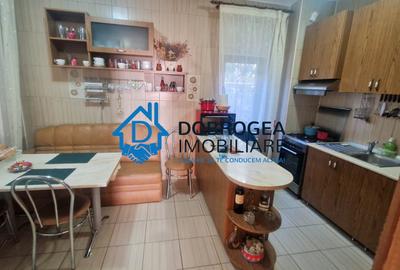 9 MAI - VILA CU VEDERE SI DESCHIDERE   LAC CASLA, PISCINA INTERIOARA 9 MAI - VILA CU VEDERE SI DESCHIDERE   LAC CASLA, PISCINA INTERIOARA - 12