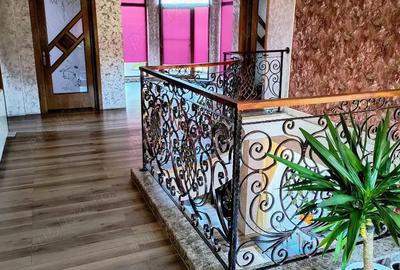 Casă cu 4 camere în Năvodari - 1