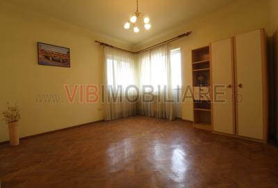 Vilă interbelică - 5 apartamente - curte privată - Strada Sirenelor