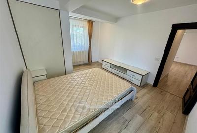 Apartament cu 3 camere semidecomandat, mobilat în Central - 7