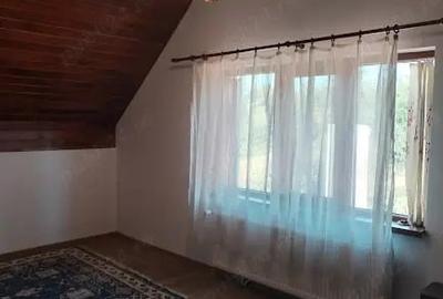 Casă cu 5 camere cu Teren 1337 Mp în Belin - 2