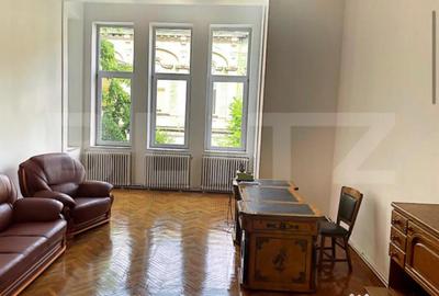 Apartament cu 4 camere decomandat în Central - 4