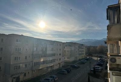 Apartament cu 3 camere decomandat în Central - 1