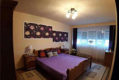 2 camere in zona Steaua