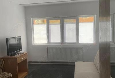 Garsonieră decomandată în Central - 7