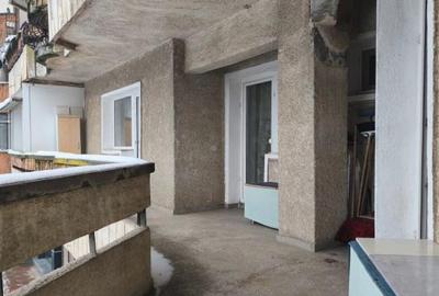 Apartament 4 camere in Simeria, zona 1 Decembrie, et 1 - 17