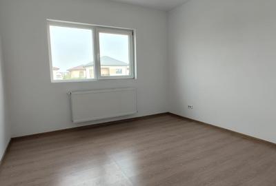 Casa - 4 camere - 2 bai - 120 mp utili - 10