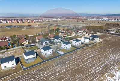 Casă cu 4 camere cu Teren 500 Mp în Sânpetru - 32