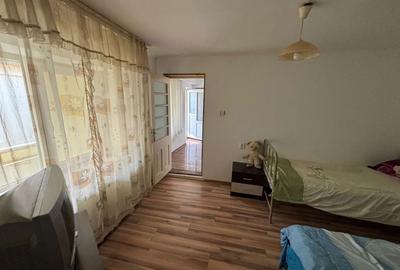 Casă cu 4 camere cu Teren 600 Mp în Rucăr - 5