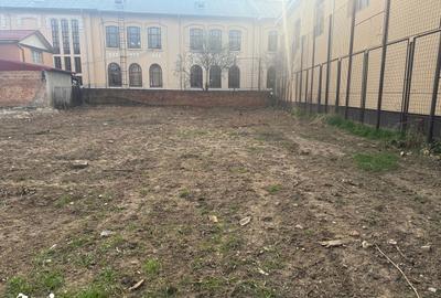 Teren de 1111 mp, în Central - 11