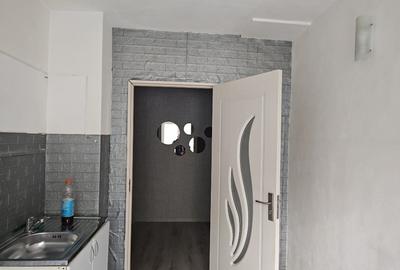 Spatiu comercial  parter Str. Trapezului langa metrou 1 Decembrie - 3