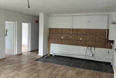 Apartament cu 4 camere în Central - 2