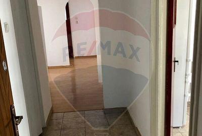 Apartament 3 camere 70.39 mp - zona dna Ghica- str Sinaia! - 2