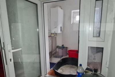 Spatiu comercial, casa veche si teren - 10