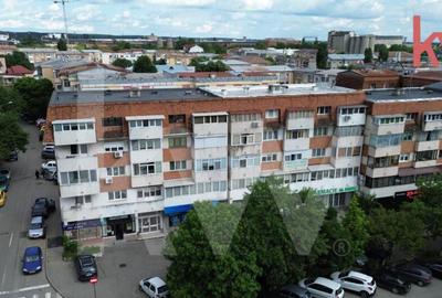 Apartament cu 4 camere decomandat în Sărari - 3