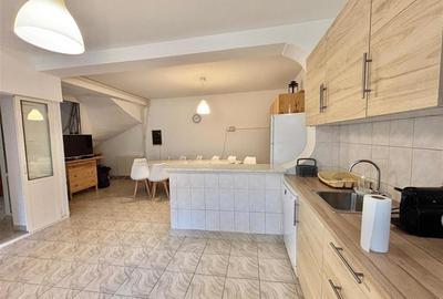 COMISION 0 Duplex 7 Camere Central Predeal - 17