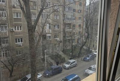 Apartament cu 4 camere decomandat în Tineretului - 9