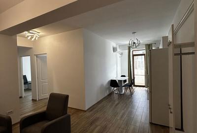 Apartament cu 3 camere, mobilat în Sud - 10