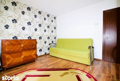 Apartament cu 3 camere decomandat în Petros - 3