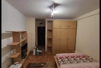 Garsonieră decomandată în Central - 1