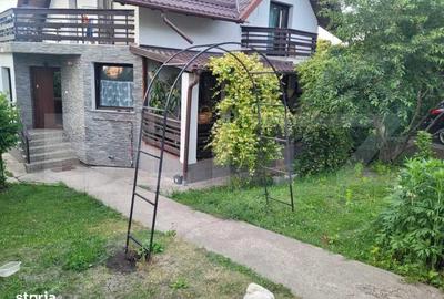 Casă cu 4 camere în Central - 1