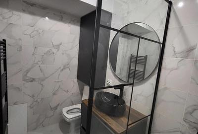 Garsonieră decomandată în Central