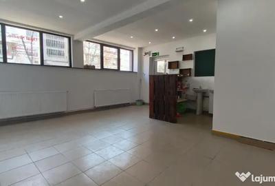 Spațiu comercial, de 30 mp, în Liliacului - 1