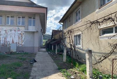 Casă cu 3 camere în Central