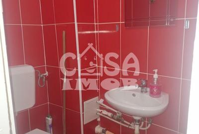 Apartament cu 3 camere în Micro 8 - 11