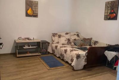 Casă cu 5 camere cu Teren 3279 Mp în Central - 2