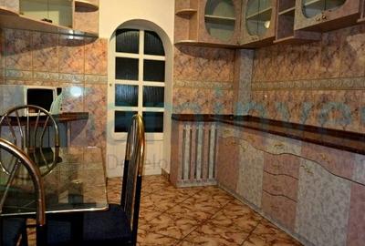 Apartament cu 3 camere decomandat în Nufărul - 2