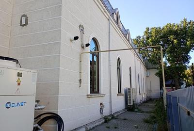 Casă cu 4 camere cu Canalizare în Central - 12