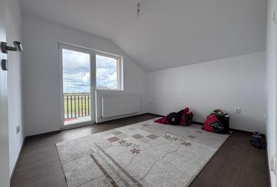 Duplex cu 5 camere cu Canalizare în Moșnița Nouă - 13