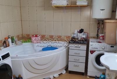 Casă cu 9 camere cu Teren 209 Mp în Eforie - 2