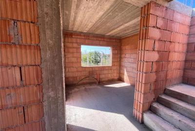 Casă cu Teren 250 Mp în Moșnița Veche