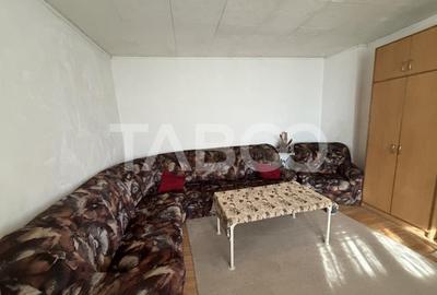 Casa de vanzare 3 camere 90 mpu teren liber 1095 mp Persani - 6