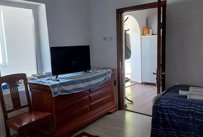Casă cu 3 camere cu Teren 275 Mp în Central - 1