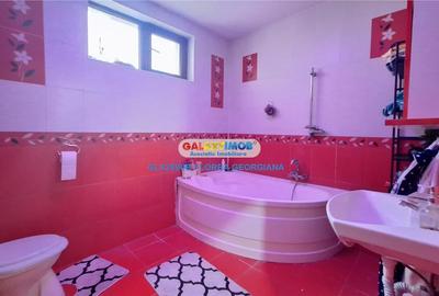 Casă cu 8 camere cu Garaj în Odăi - 23