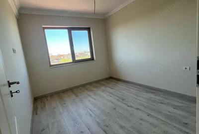 Casă cu 5 camere cu Teren 300 Mp în Giroc