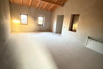 Casă cu 6 camere cu Teren 724 Mp în Sânandrei - 2