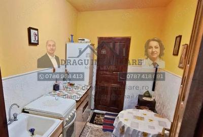 Casă cu 6 camere cu Canalizare în Est - 2