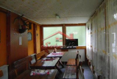 Spațiu comercial, de 280 mp, în Central - 1