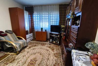Apartament 2 camere, Podu Ros, bloc fara risc, etajul 1 Apartament 2 camere, Podu Ros, bloc fara risc, etajul 1 - 2