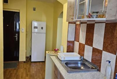 Apartament cu 2 camere semidecomandat în Calea București - 1