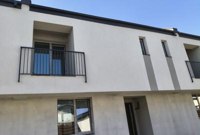 Casă cu 4 camere cu Canalizare în Central - 5