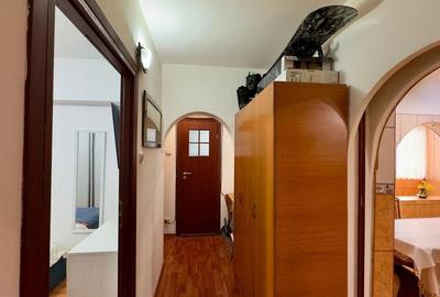 Apartament 3 camere mobilat  aleea Baiut - 23