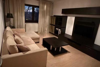 Apartament cu 3 camere decomandat în Faleza Nord