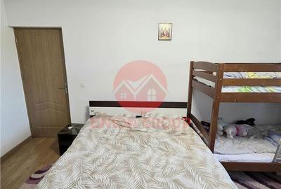 Apartament cu 3 camere, mobilat în Sud - 13
